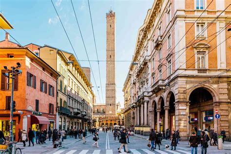 what to do in bologna italy